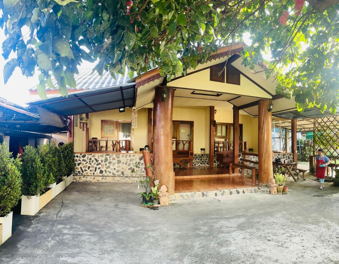 Lungsonhouse Pai Villa Exterior photo