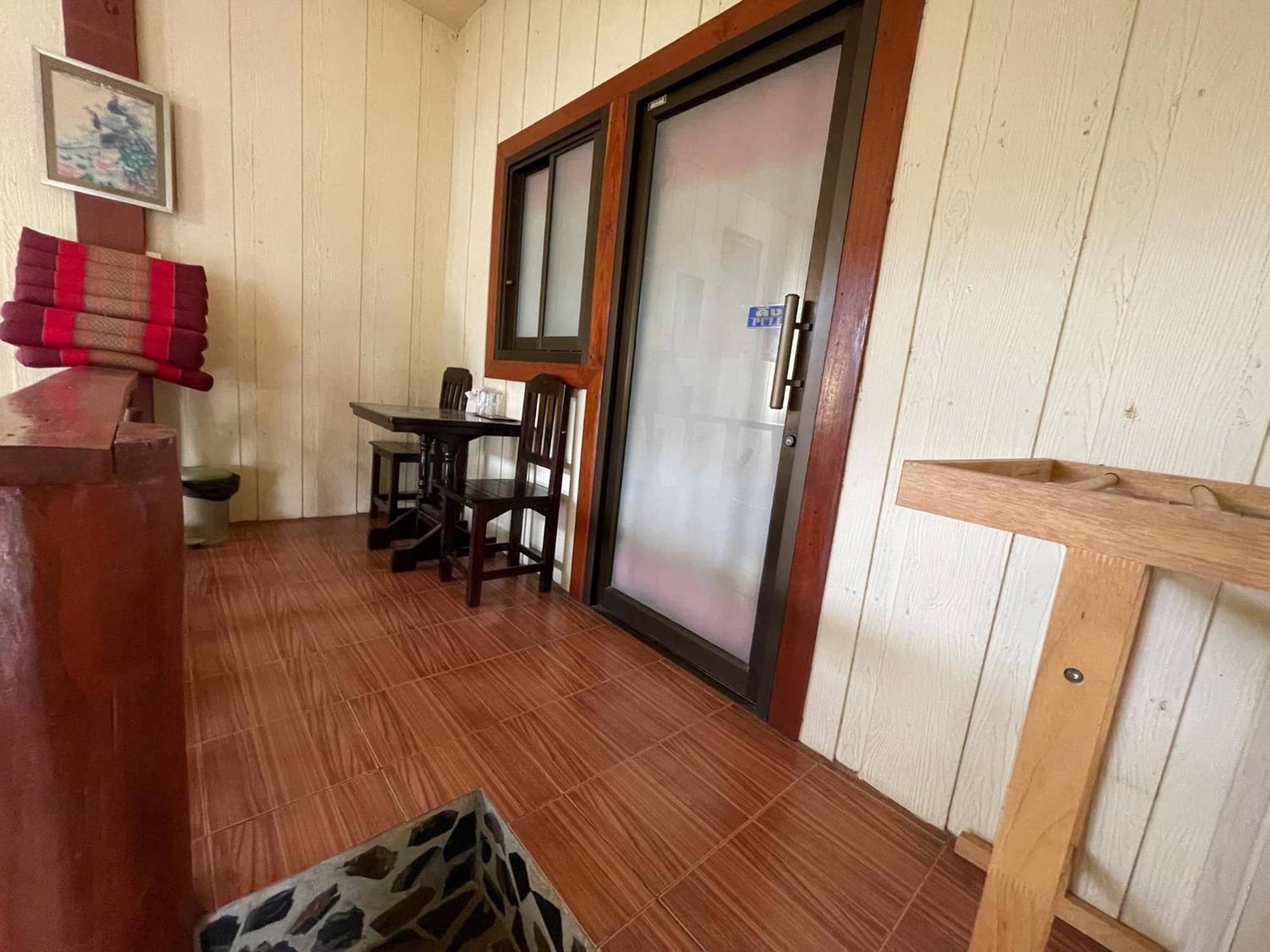Lungsonhouse Pai Villa Exterior photo